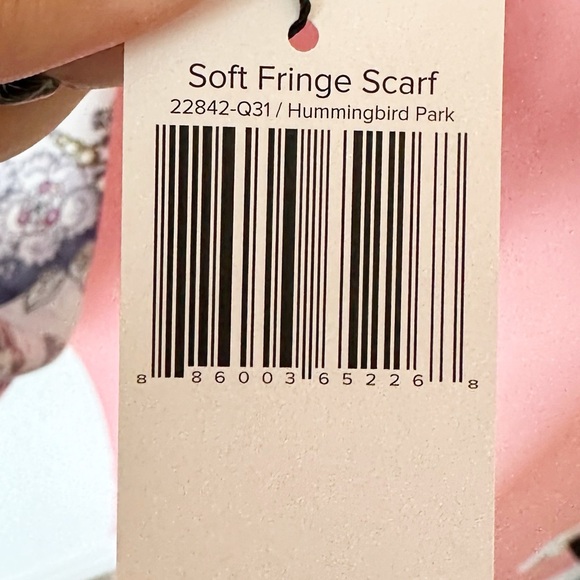 NWT Vera Bradley Hummingbird Park Soft Fringe Scarf - Picture 6 of 7